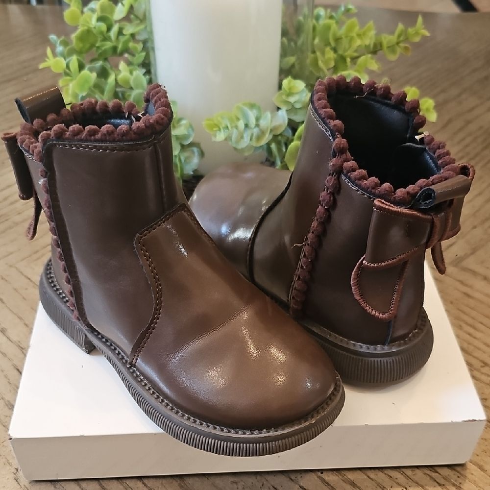 Brown Bow Kids Zip Up Boots Size 12